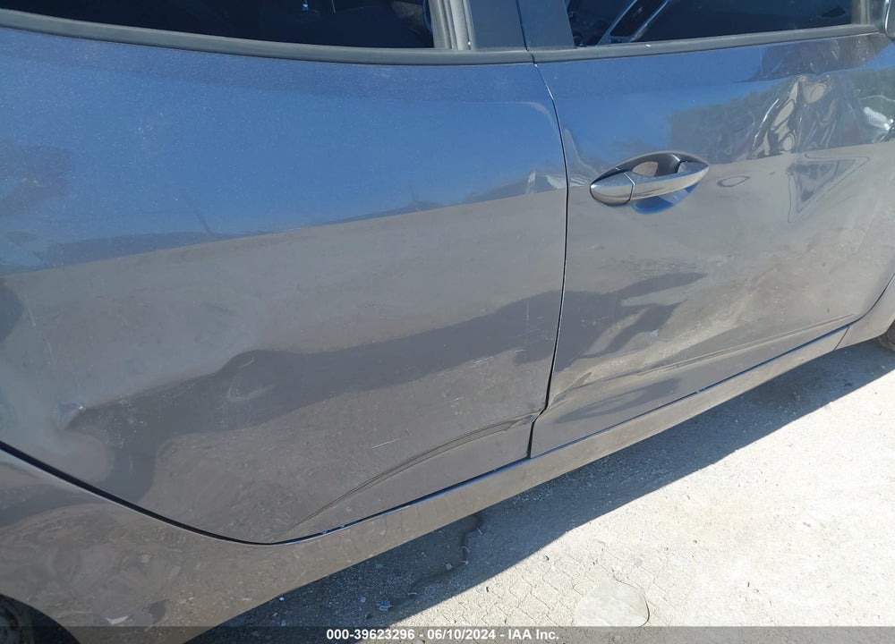 2017 HYUNDAI VELOSTER VIN: KMHTC6AD4HU306157