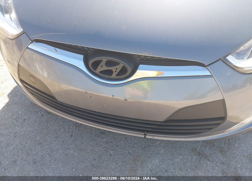 2017 HYUNDAI VELOSTER VIN: KMHTC6AD4HU306157