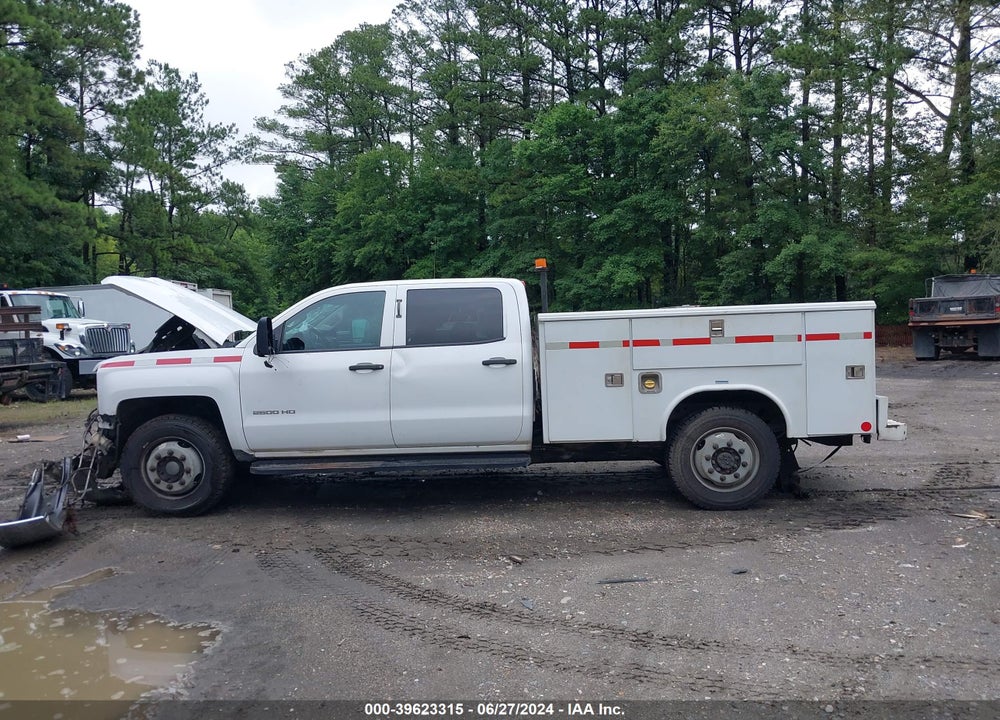 2015 CHEVROLET SILVERADO 2500HD VIN: 1GC1KUEG2FF158079
