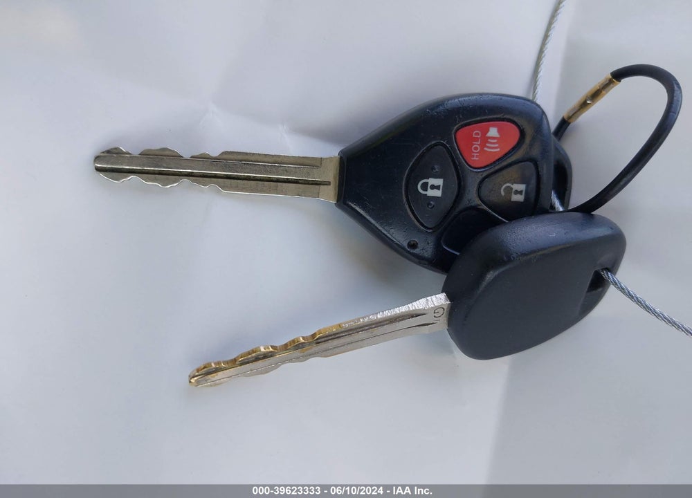 2011 TOYOTA MATRIX VIN: 2T1KU4EE4BC566468
