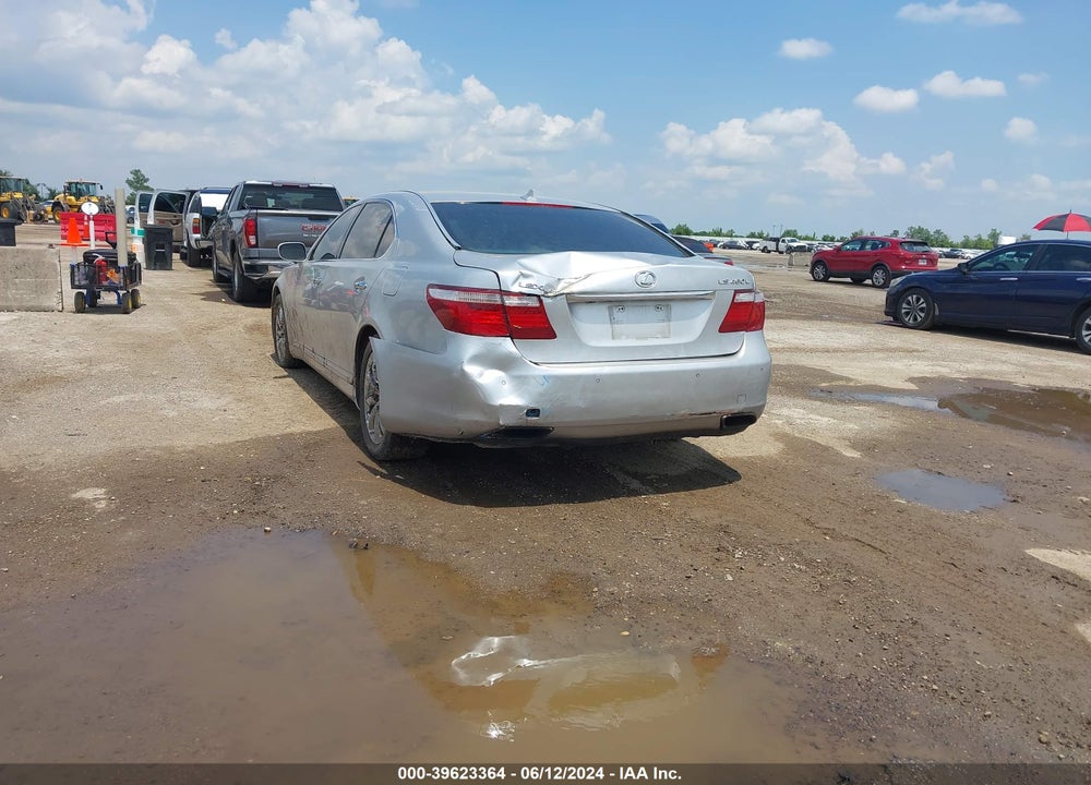 2008 LEXUS LS 460 L VIN: JTHGL46FX85020892