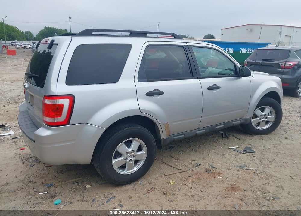 2010 FORD ESCAPE XLT VIN: 1FMCU9D78AKB00670