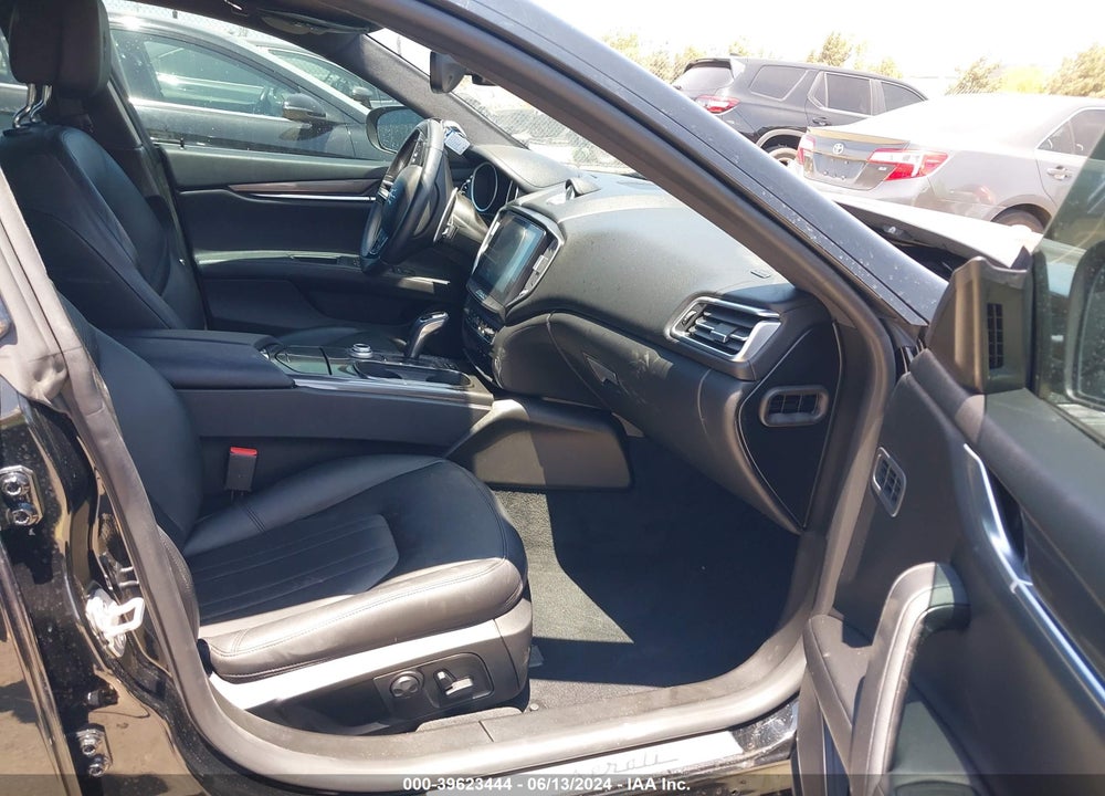 2020 MASERATI GHIBLI VIN: ZAM57XSAXL1354568