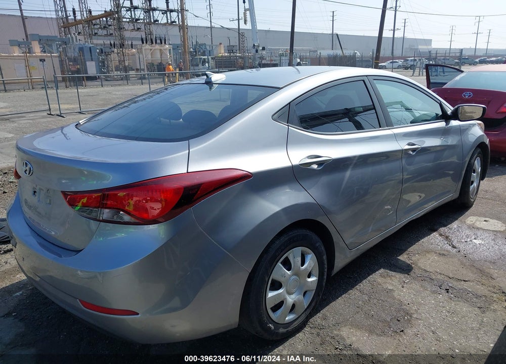 2016 HYUNDAI ELANTRA SE VIN: 5NPDH4AE6GH769207