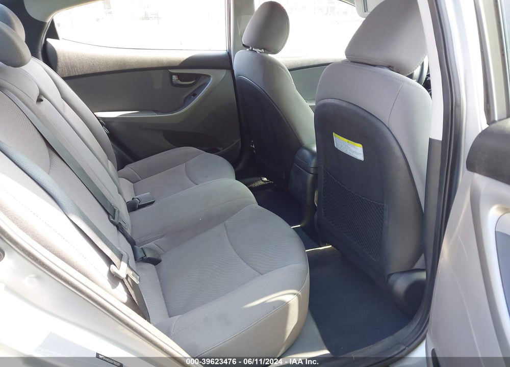 2016 HYUNDAI ELANTRA SE VIN: 5NPDH4AE6GH769207