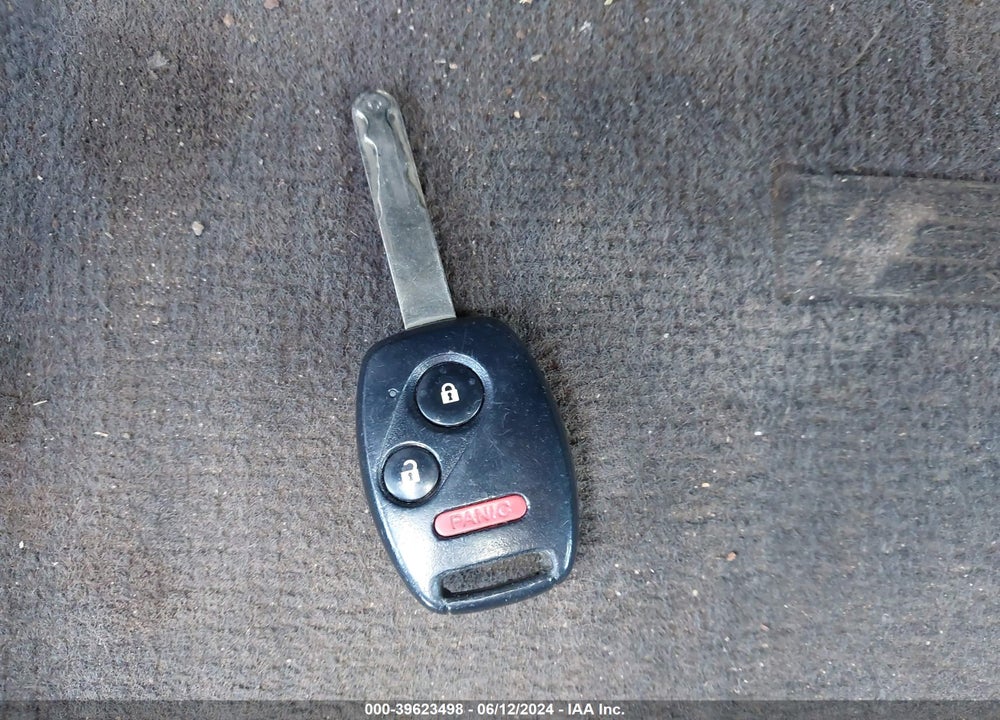 2011 HONDA FIT SPORT VIN: JHMGE8H51BC000832