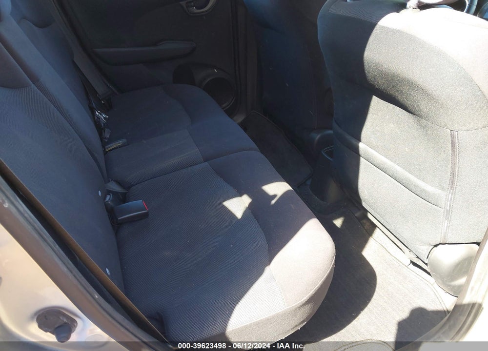 2011 HONDA FIT SPORT VIN: JHMGE8H51BC000832