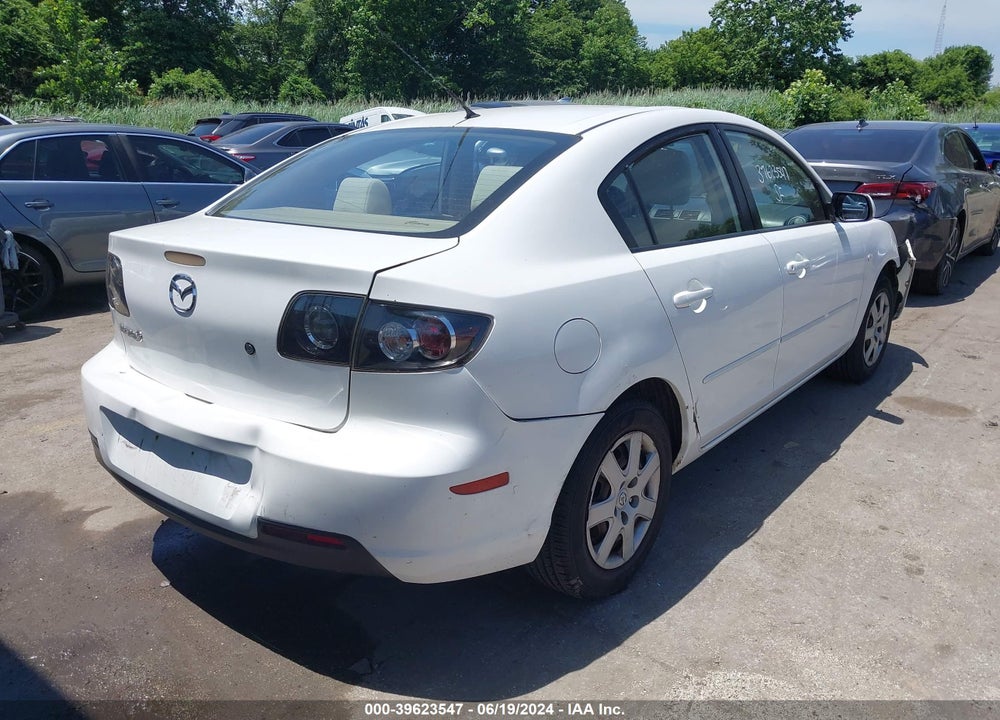 2008 MAZDA 3 I SPORT VIN: JM1BK32G381855845