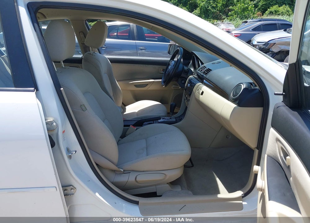 2008 MAZDA 3 I SPORT VIN: JM1BK32G381855845