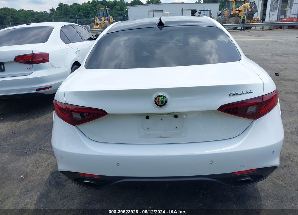 2017 ALFA ROMEO GIULIA VIN: ZARFAEBN2H7551360