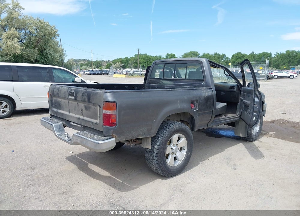 1992 TOYOTA PICKUP 1/2 TON SHT WHEELBASE DLX VIN: 4TARN01P1NZ036072