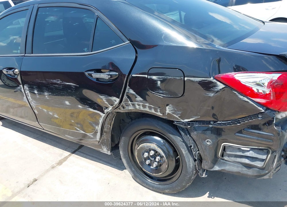 2017 TOYOTA COROLLA SE VIN: 5YFBURHE3HP681791