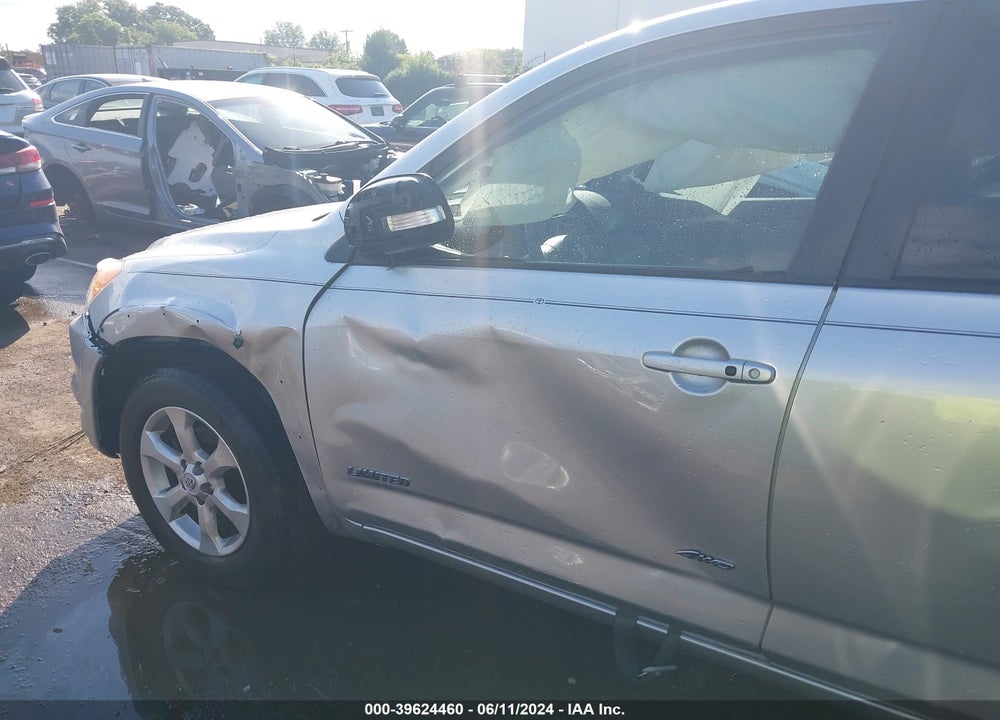 2011 TOYOTA RAV4 LIMITED V6 VIN: 2T3DK4DV7BW040227