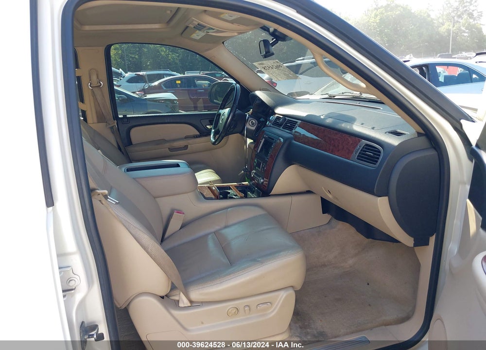 2008 CHEVROLET TAHOE LTZ VIN: 1GNFK13048R178496
