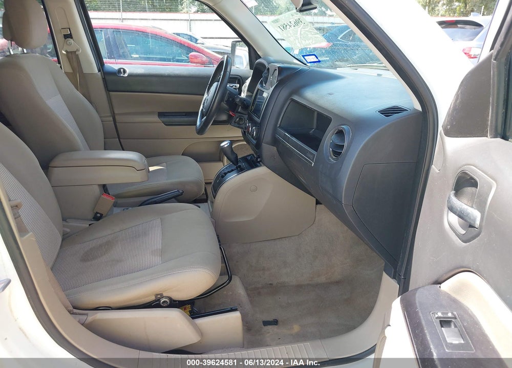 2014 JEEP PATRIOT LATITUDE VIN: 1C4NJRFB2ED855511