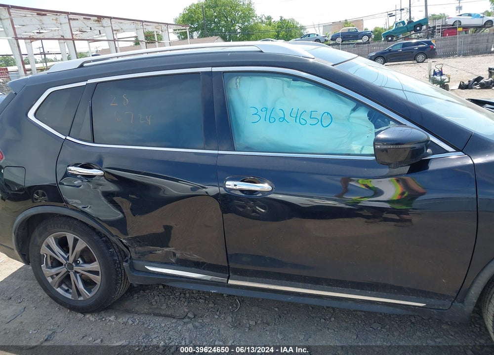 2017 NISSAN ROGUE SL VIN: JN8AT2MV3HW251329