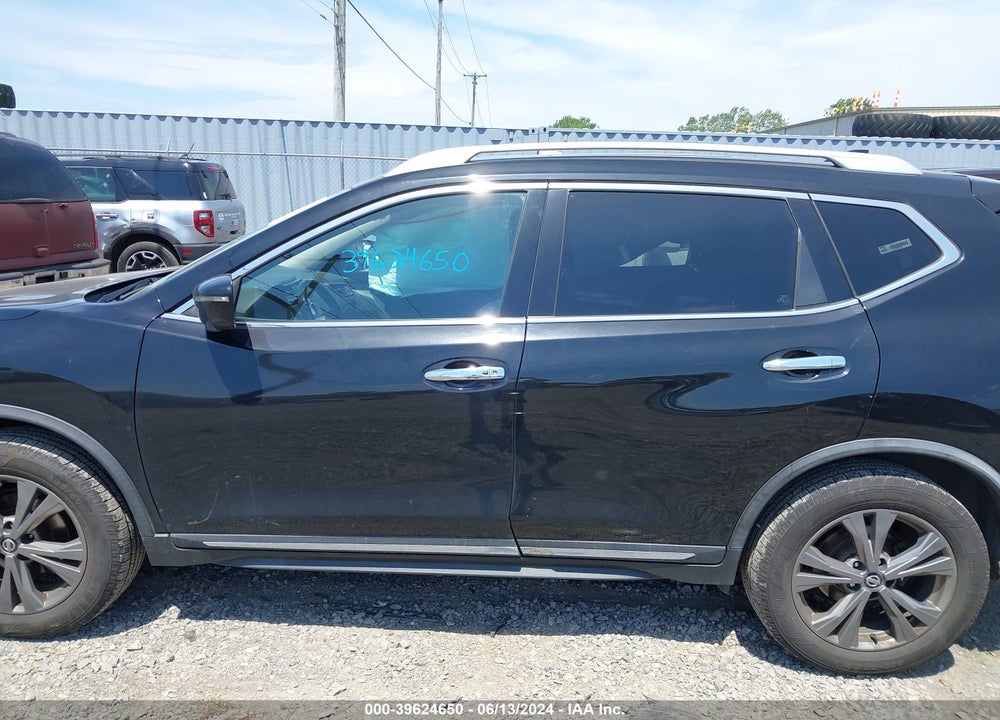 2017 NISSAN ROGUE SL VIN: JN8AT2MV3HW251329