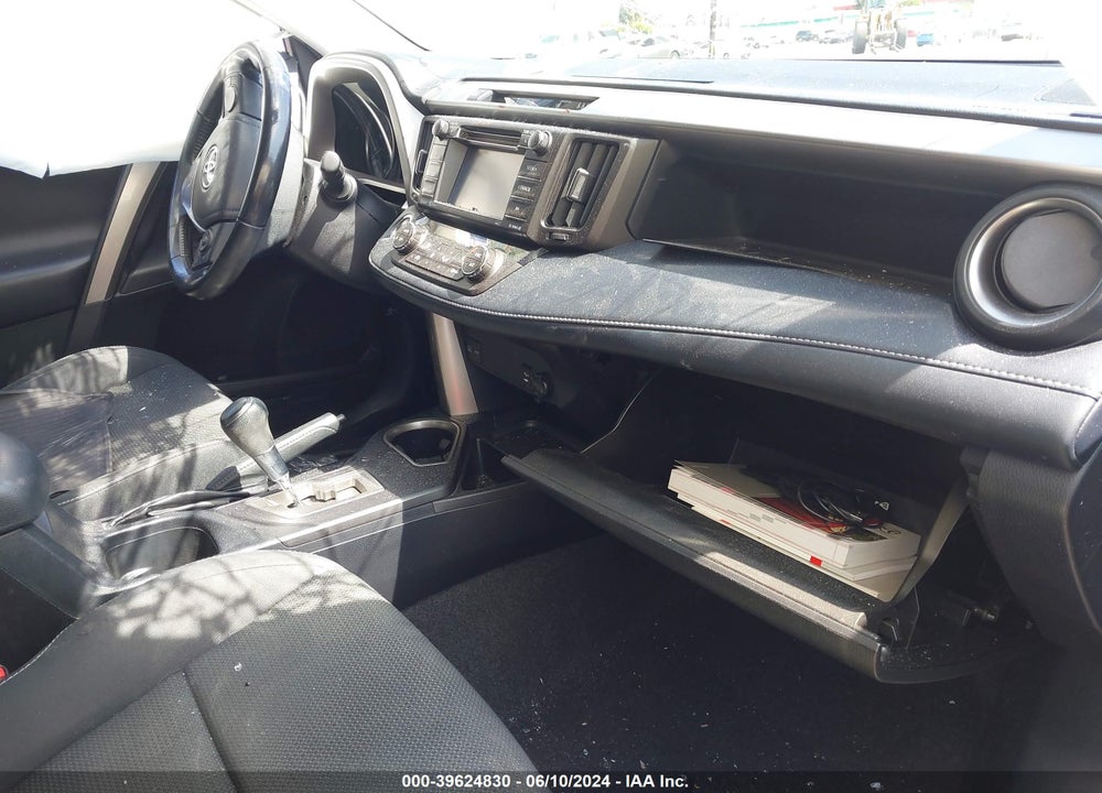 2018 TOYOTA RAV4 XLE VIN: JTMWFREVXJJ173053