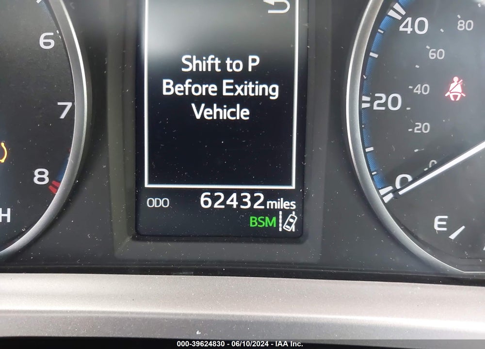2018 TOYOTA RAV4 XLE VIN: JTMWFREVXJJ173053