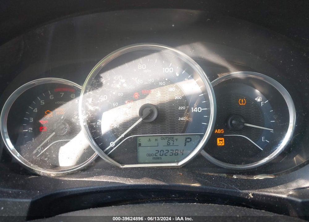 2014 TOYOTA COROLLA LE VIN: 5YFBURHE8EP132311