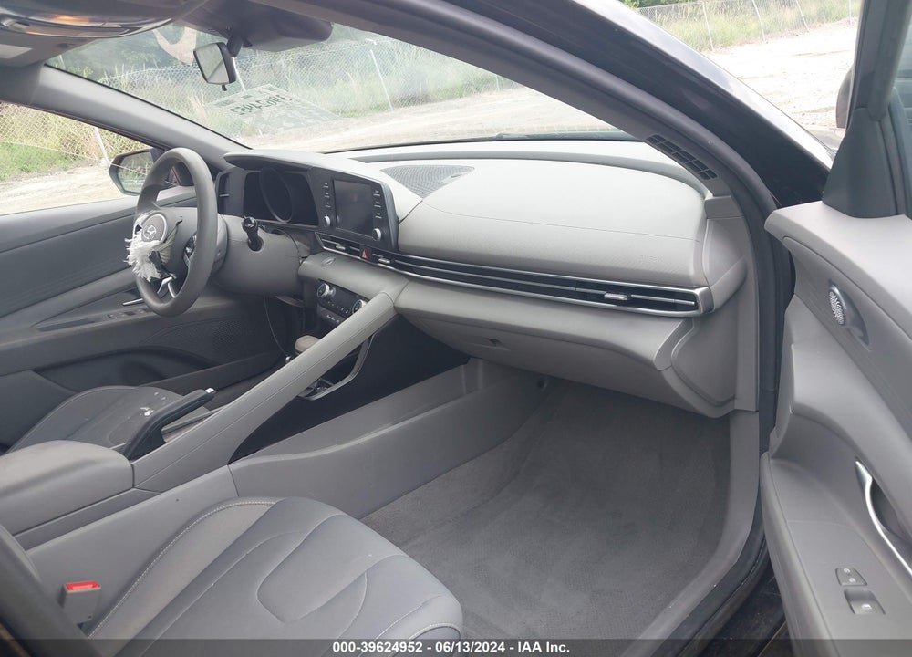 2022 HYUNDAI ELANTRA SEL VIN: 5NPLM4AG5NH070866