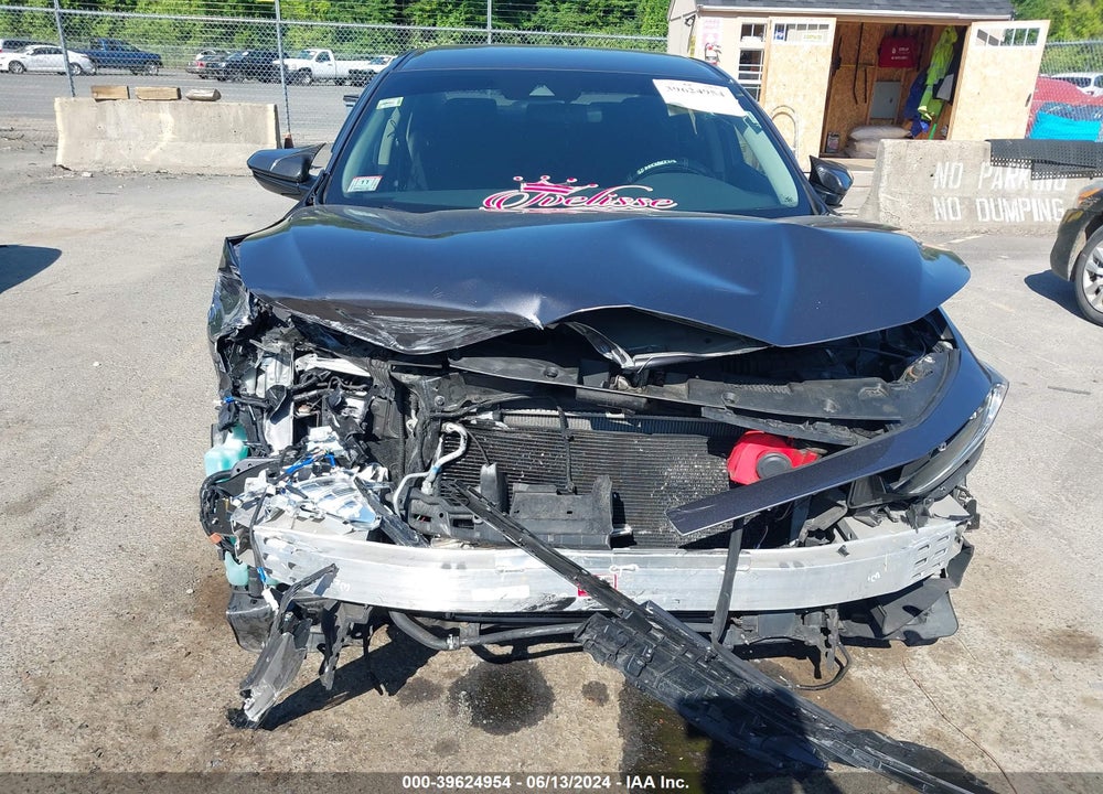 2019 HONDA INSIGHT LX VIN: 19XZE4F10KE003345
