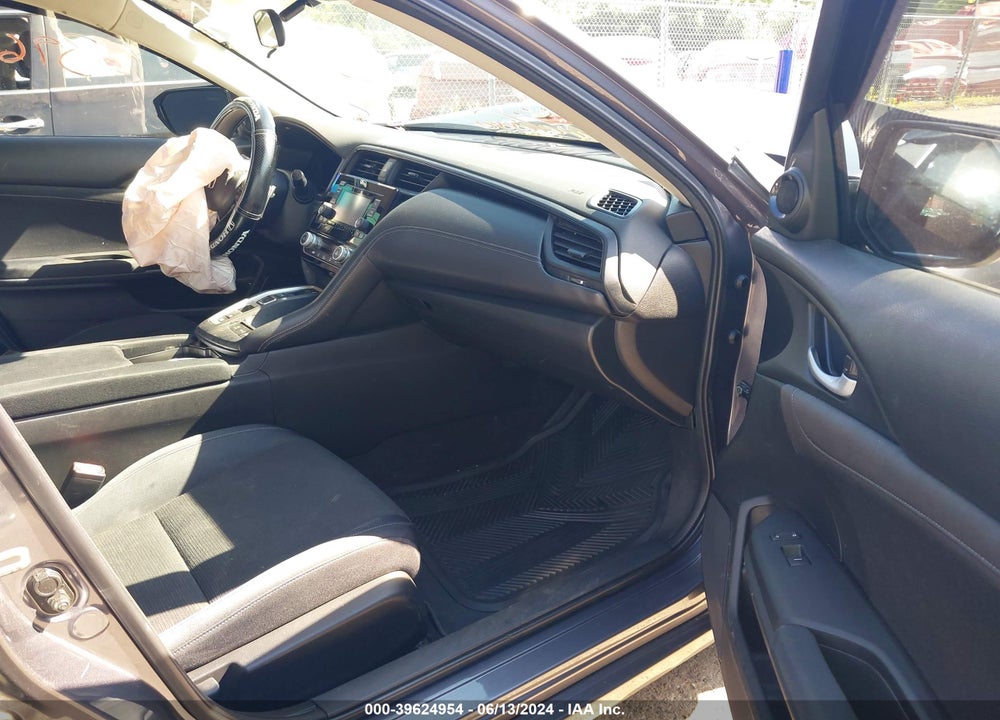 2019 HONDA INSIGHT LX VIN: 19XZE4F10KE003345