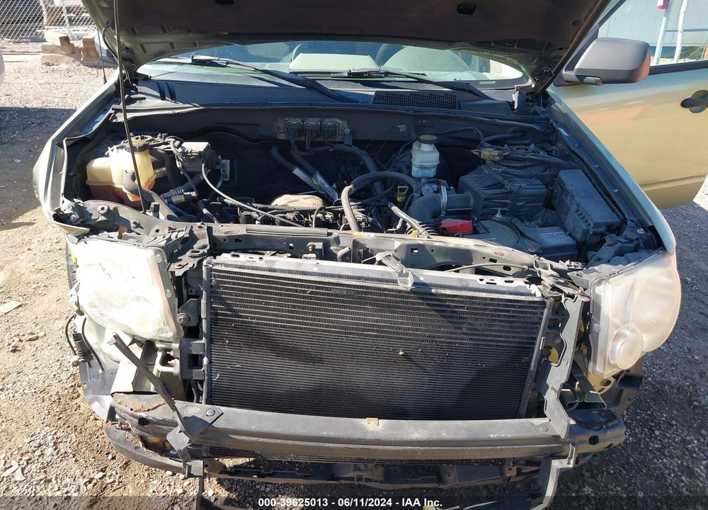 2008 ESCAPE FORD  XLS/XLS MANUAL VIN: 1FMCU02Z68KD23011