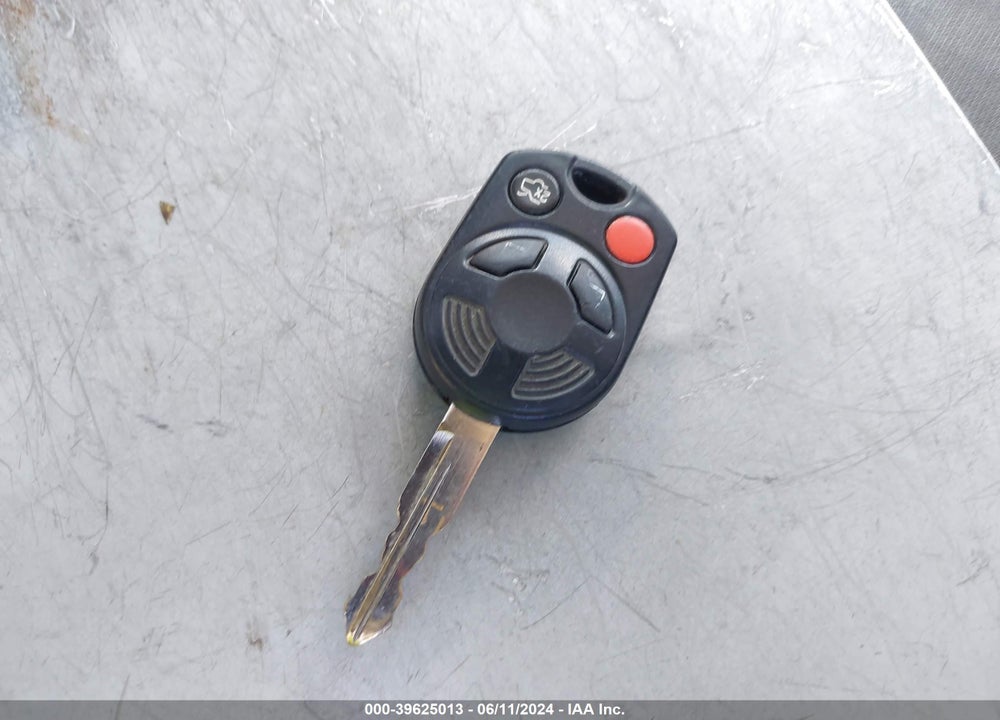 2008 ESCAPE FORD  XLS/XLS MANUAL VIN: 1FMCU02Z68KD23011
