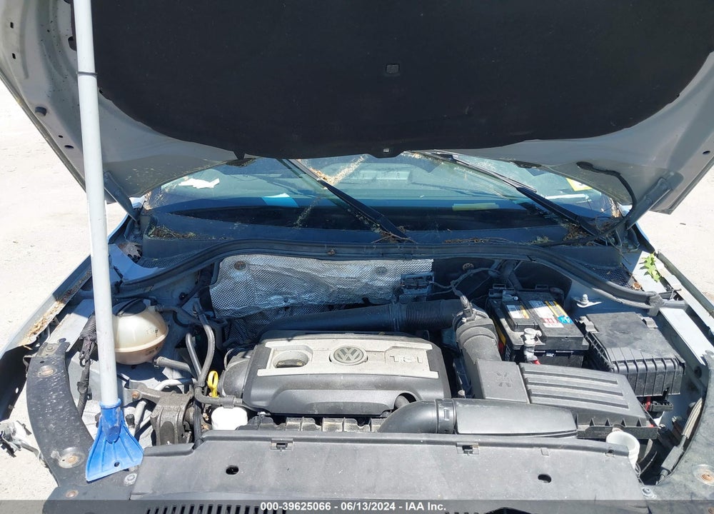 2015 VOLKSWAGEN TIGUAN S VIN: WVGBV7AX7FW501144