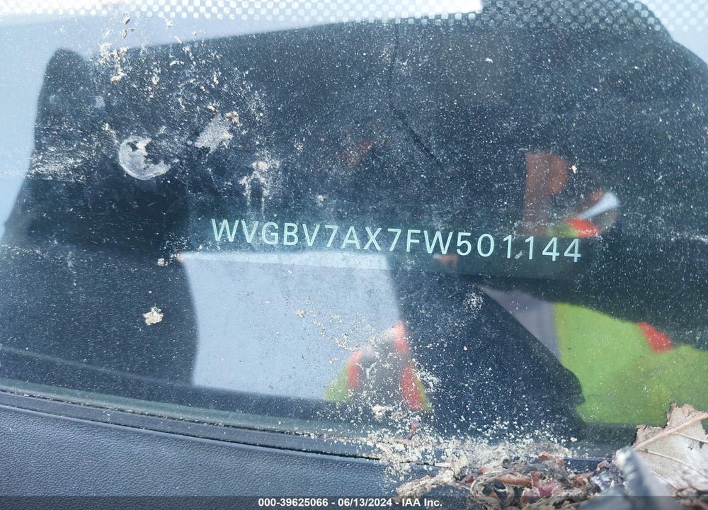 2015 VOLKSWAGEN TIGUAN S VIN: WVGBV7AX7FW501144