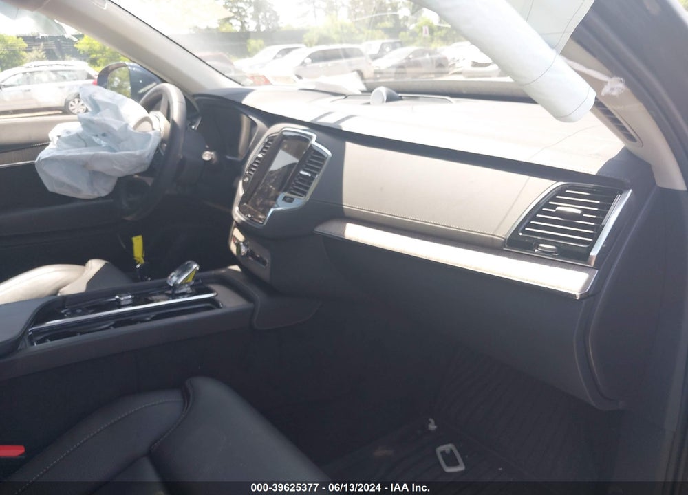 2024 VOLVO XC90 RECHARGE PLUG-IN HYBRID T8 ULTIMATE 6-SEATER VIN: YV4H60LF5R1161921