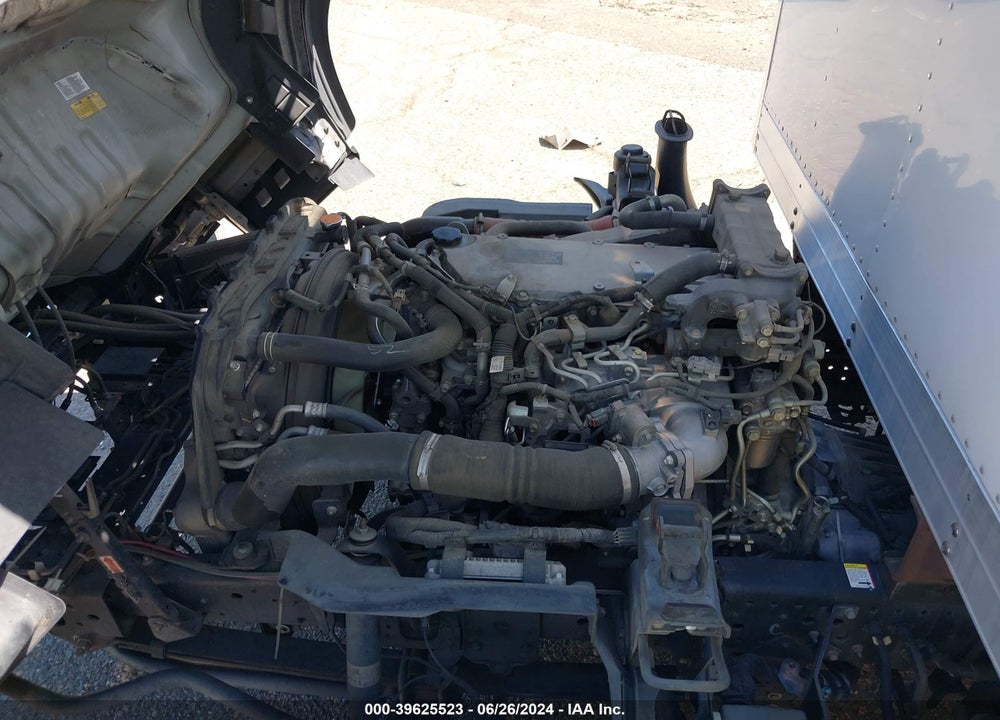 2018 ISUZU NPR HD VIN: JALC4W166J7009140