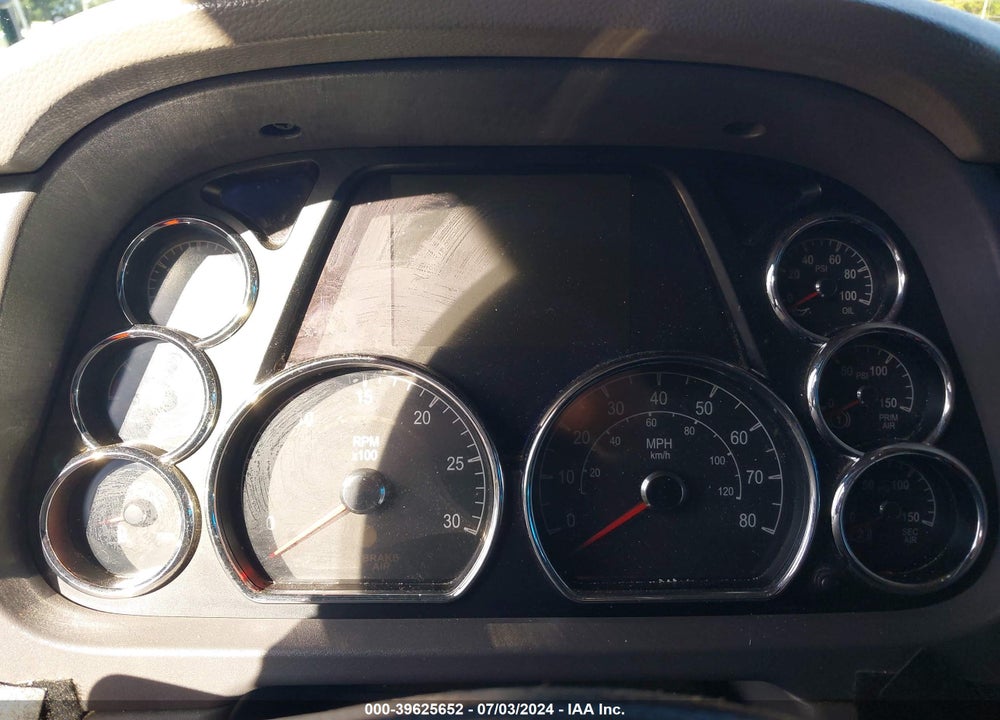 2015 PETERBILT 579 VIN: 1XPBDP9X0FD277852