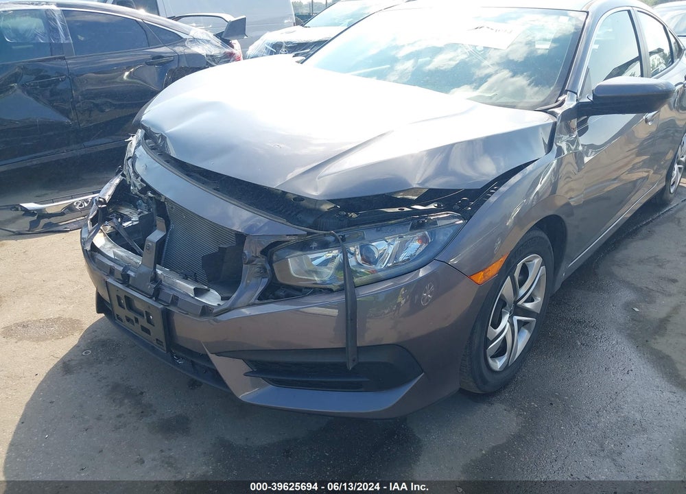 2018 HONDA CIVIC LX VIN: 2HGFC2F56JH525983