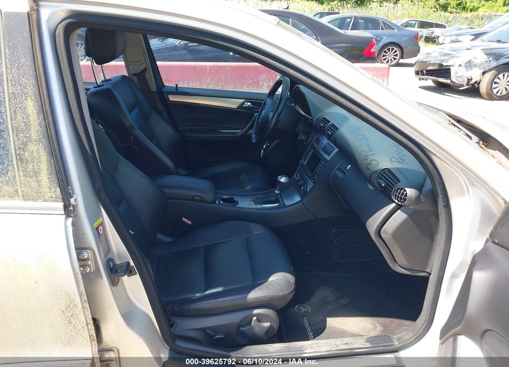 2006 MERCEDES-BENZ C 230 SPORT VIN: WDBRF52H86A910017