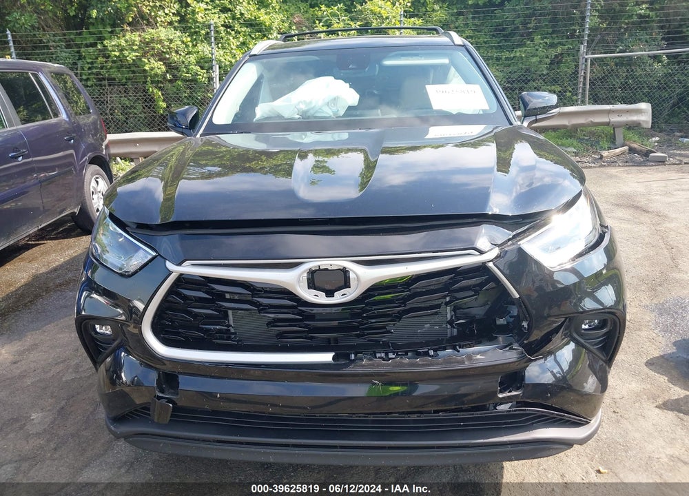 2024 TOYOTA HIGHLANDER XLE VIN: 5TDKDRBH1RS553335