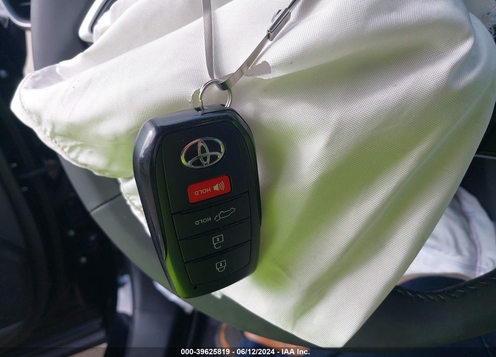 2024 TOYOTA HIGHLANDER XLE VIN: 5TDKDRBH1RS553335