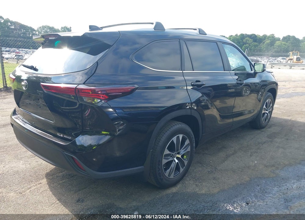 2024 TOYOTA HIGHLANDER XLE VIN: 5TDKDRBH1RS553335