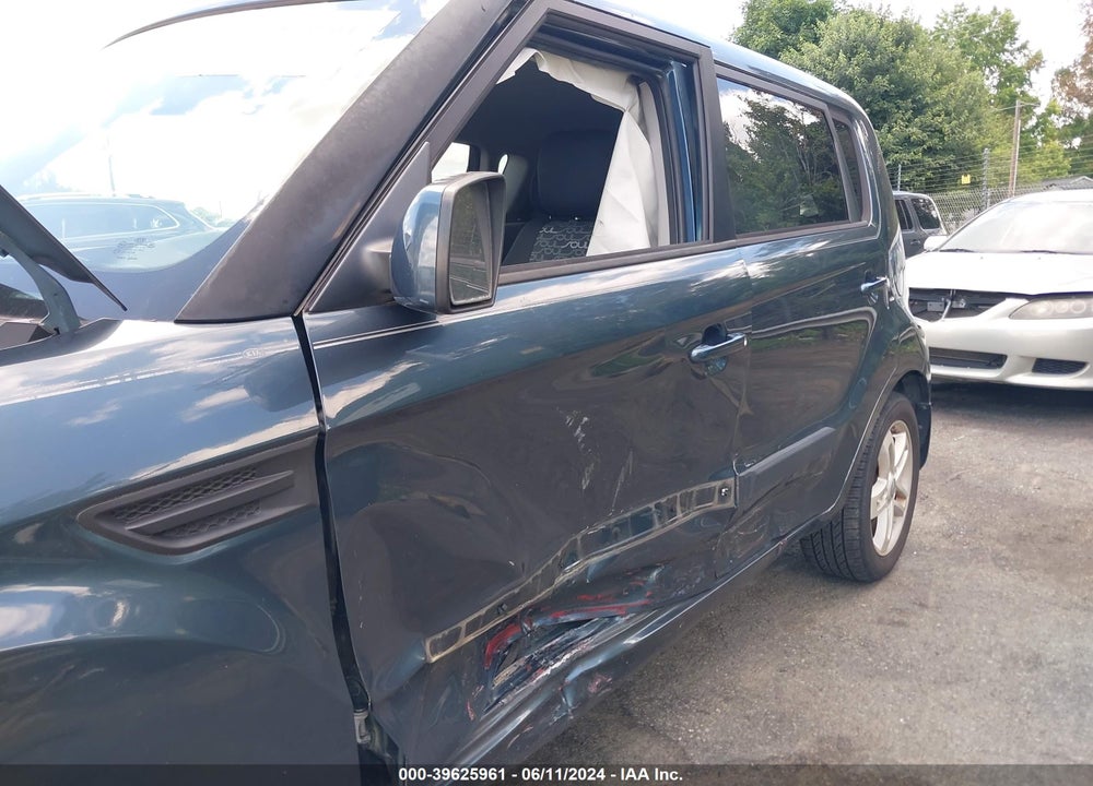 2011 KIA SOUL VIN: KNDJT2A24B7215267
