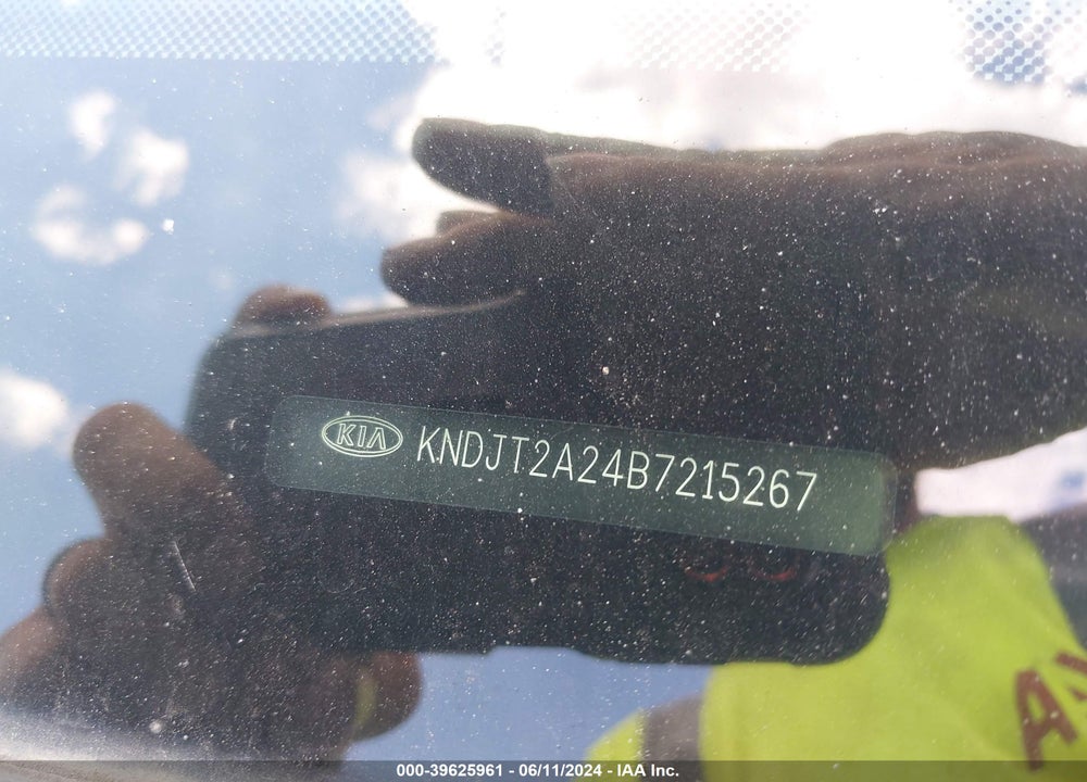 2011 KIA SOUL VIN: KNDJT2A24B7215267