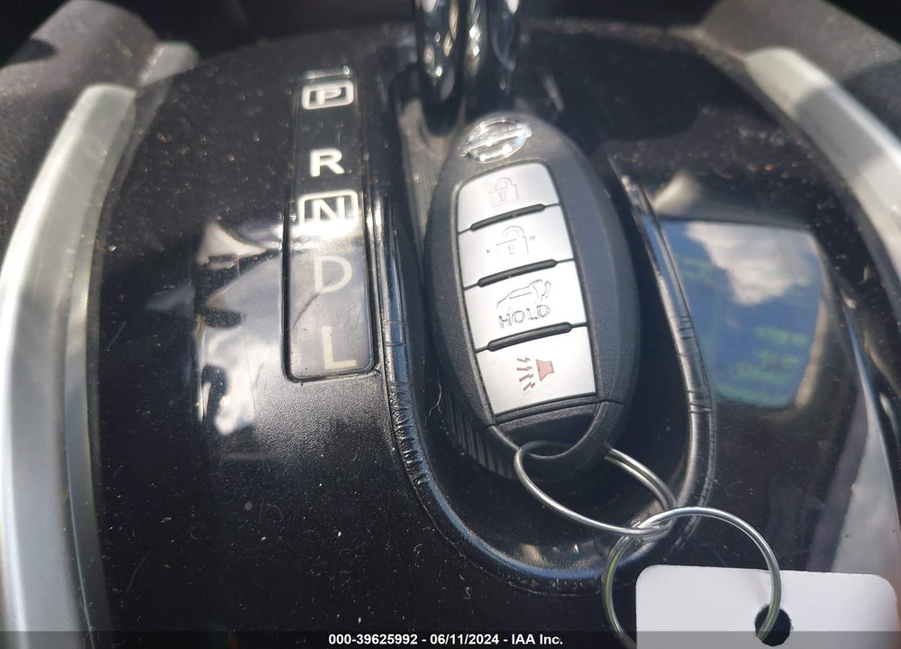 2014 NISSAN ROGUE SL VIN: 5N1AT2MV8EC856211