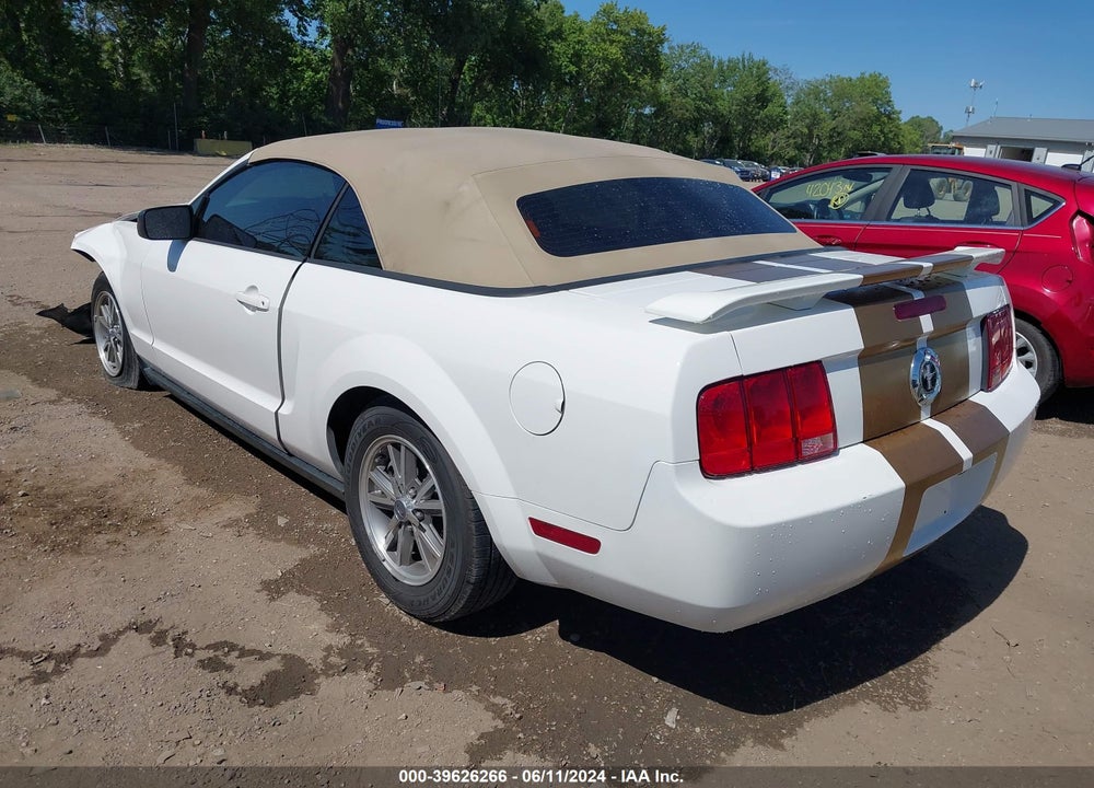 2005 FORD MUSTANG VIN: 1ZVFT84N455240181