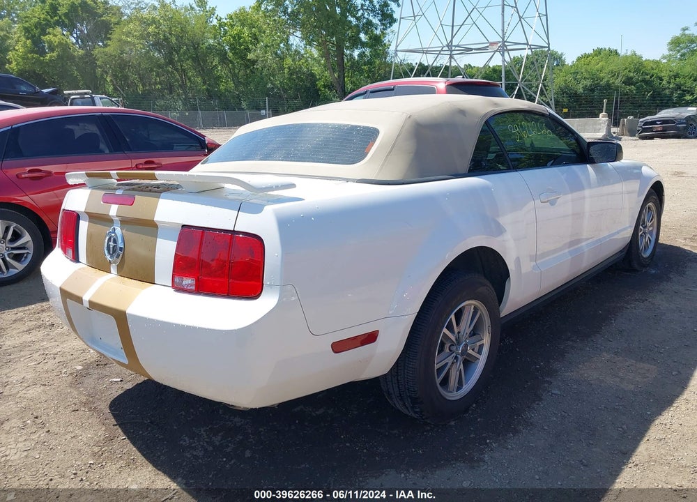 2005 FORD MUSTANG VIN: 1ZVFT84N455240181