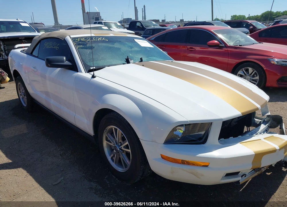 2005 FORD MUSTANG VIN: 1ZVFT84N455240181