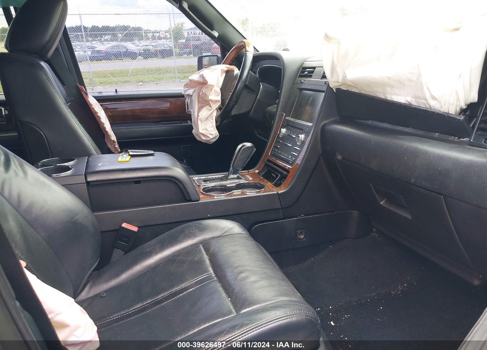 2015 LINCOLN NAVIGATOR VIN: 5LMJJ2HT4FEJ10923