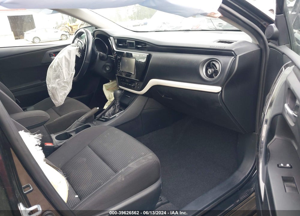 2018 TOYOTA COROLLA IM VIN: JTNKARJE2JJ566429