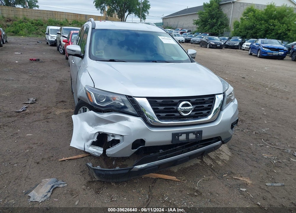 2018 NISSAN PATHFINDER SL VIN: 5N1DR2MM1JC610601