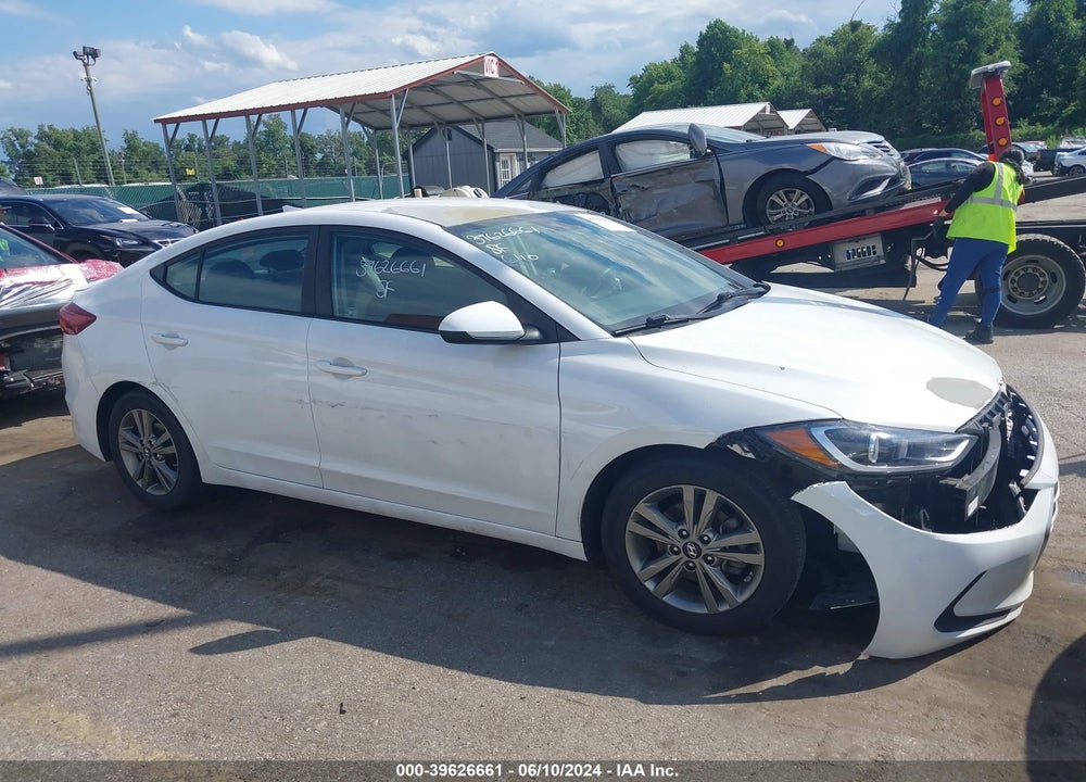 2018 HYUNDAI ELANTRA SEL VIN: 5NPD84LF1JH265886