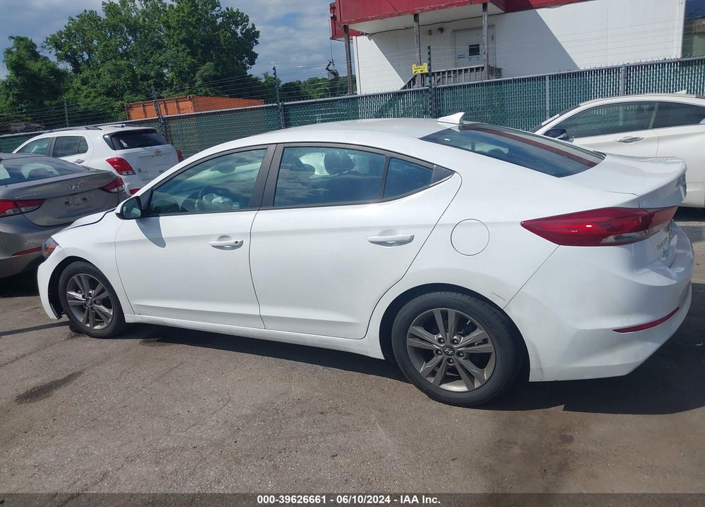 2018 HYUNDAI ELANTRA SEL VIN: 5NPD84LF1JH265886